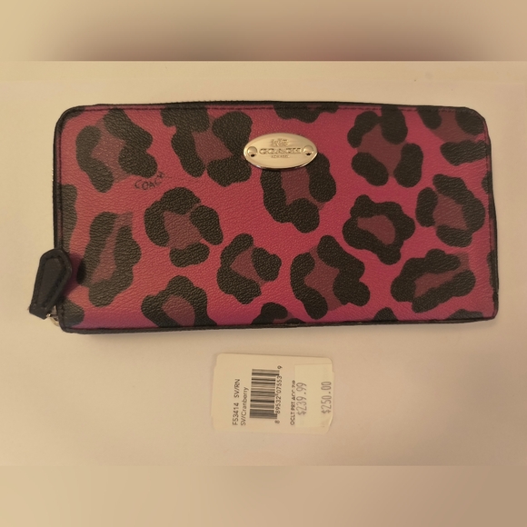 Coach Leopard Ocelot CRANBERRY Full Wallet - Picture 1 of 4